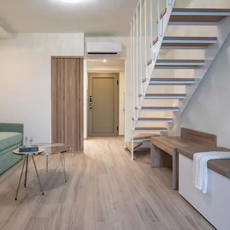 アパートホテル Aetherion & 4*