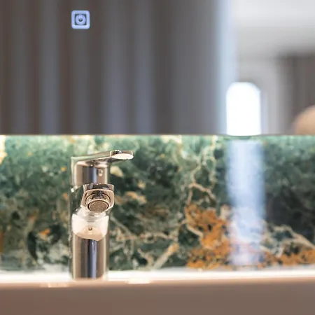 Aetherion & アパートホテル 4*