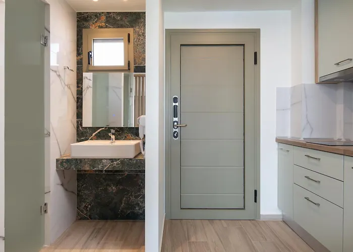 Aetherion & Apartahotel Kalyves Polygyrou