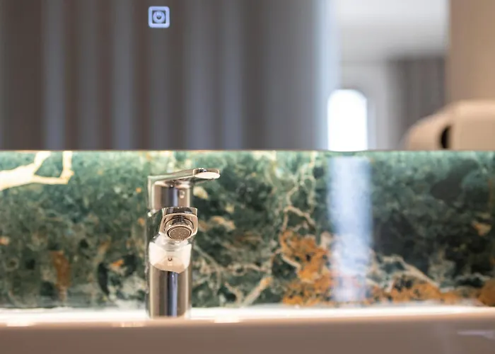 Aetherion & Apartahotel 4*