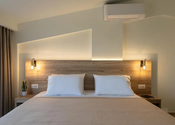 Aetherion & Apartahotel 4*